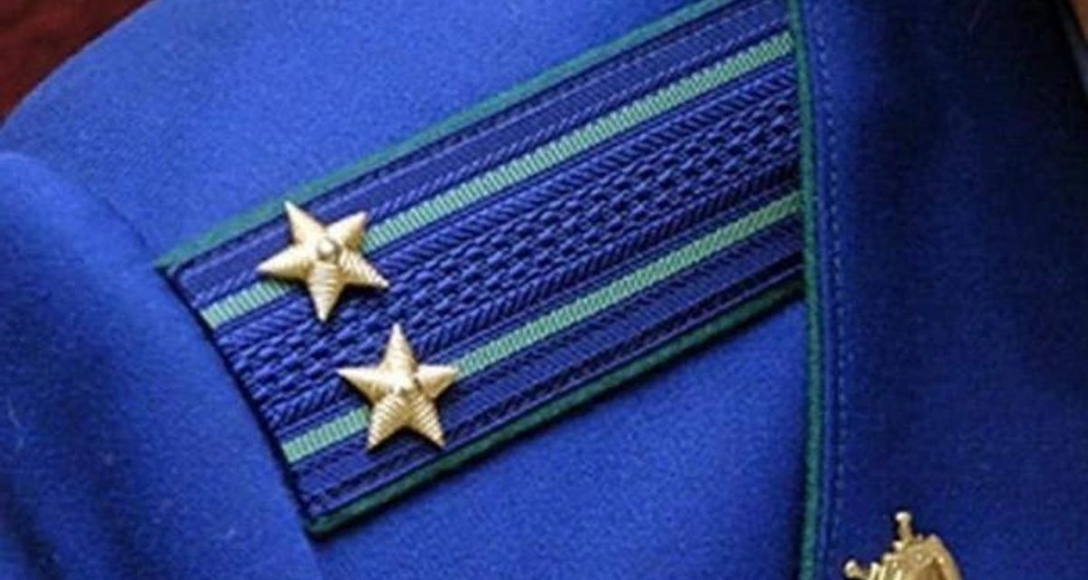Мужчину обвиняют в попытке сбыть 4 кг аналога героина из запасного колеса